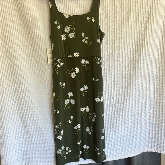 No Boundaries Green Floral Midi Dress - Picture 4 of 14